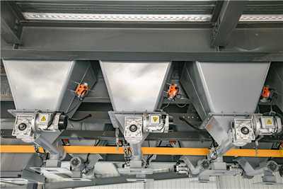 XR-ZP800L型自动混料系统